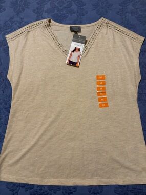 Beckley Jeans Women’s Cream Embellished V-Neck Tank